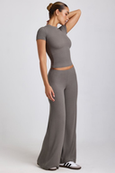 A Guide to Building a Minimalist Capsule Activewear Wardrobe
